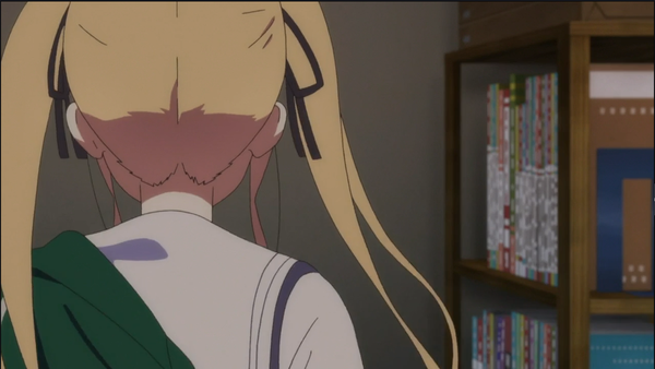 穿上了 标志性的绿色外套.柏木英理转变完成.