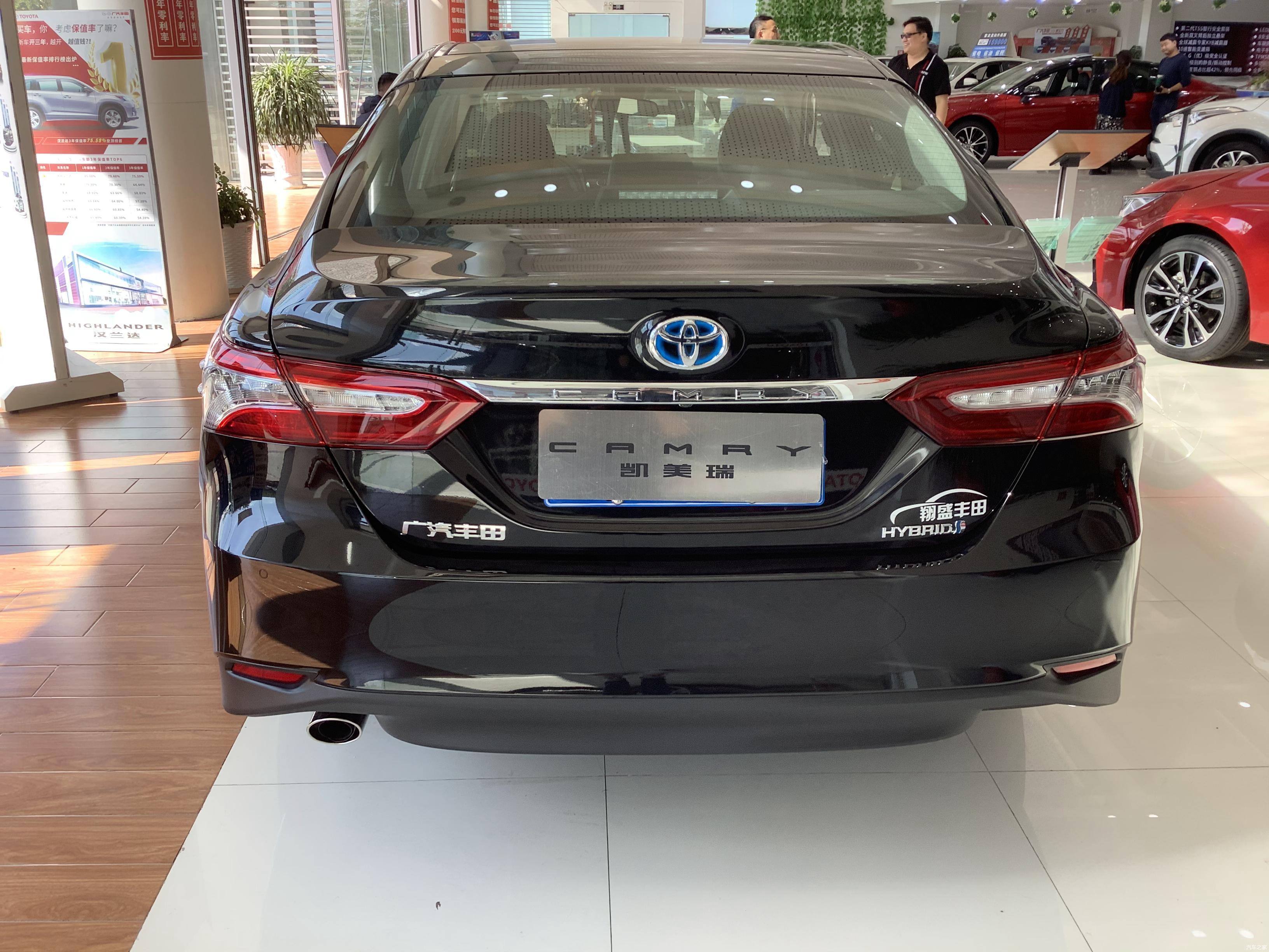 一口气降价5100元探店2019款丰田凯美瑞跌至白菜价