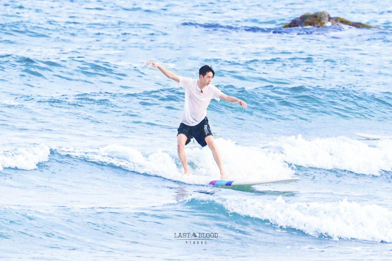 王一博壁纸夏天超级养眼的啵啵来了每一张都要在心里珍藏