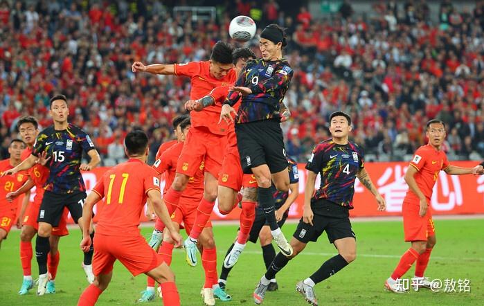 国足必须立刻进行新老更替亚洲杯绝佳练兵机会战略重心18强赛
