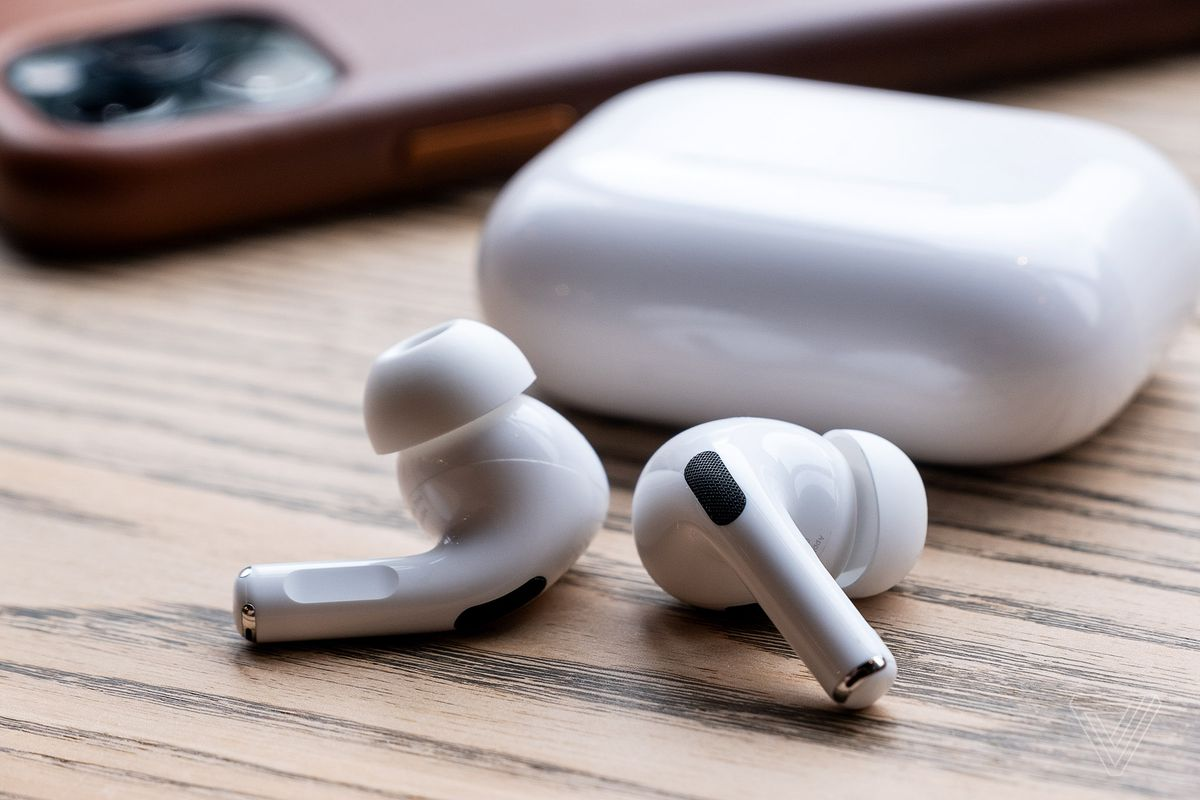 09 苹果airpods pro 2:设计最好的带杆无线耳机