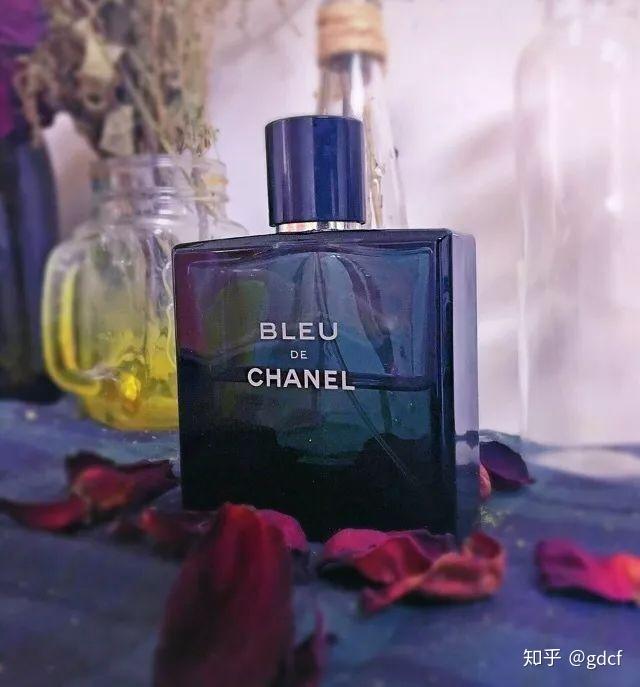 chanel蔚蓝男士淡香水让陈伟霆木村拓哉离不开的香奈儿男香它揉合了小