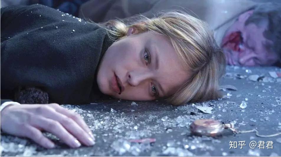 4《不死法医》今天就为大家推荐一部美剧,讲述一个拥有不死之身的法医