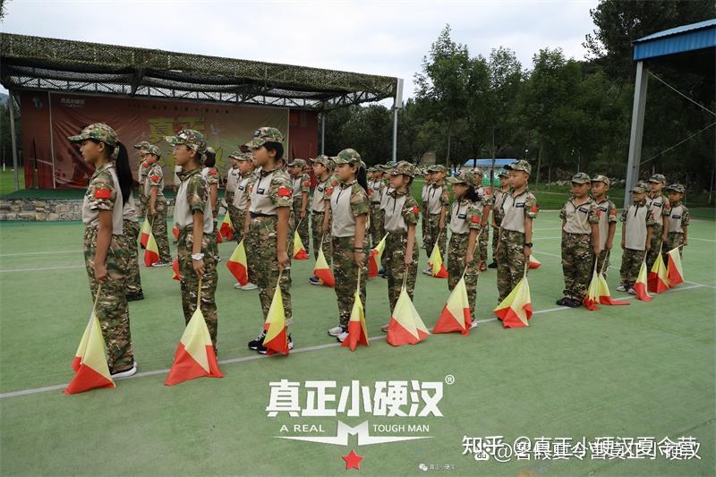 濟南小硬漢的濟南軍事夏令營哪個機構好山東軍訓夏令營多少錢