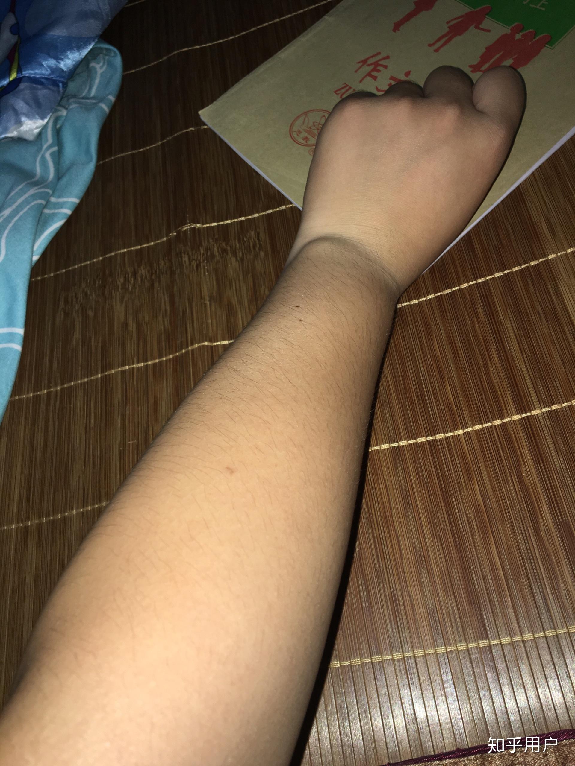 女生腿毛旺盛是怎样的人生体验