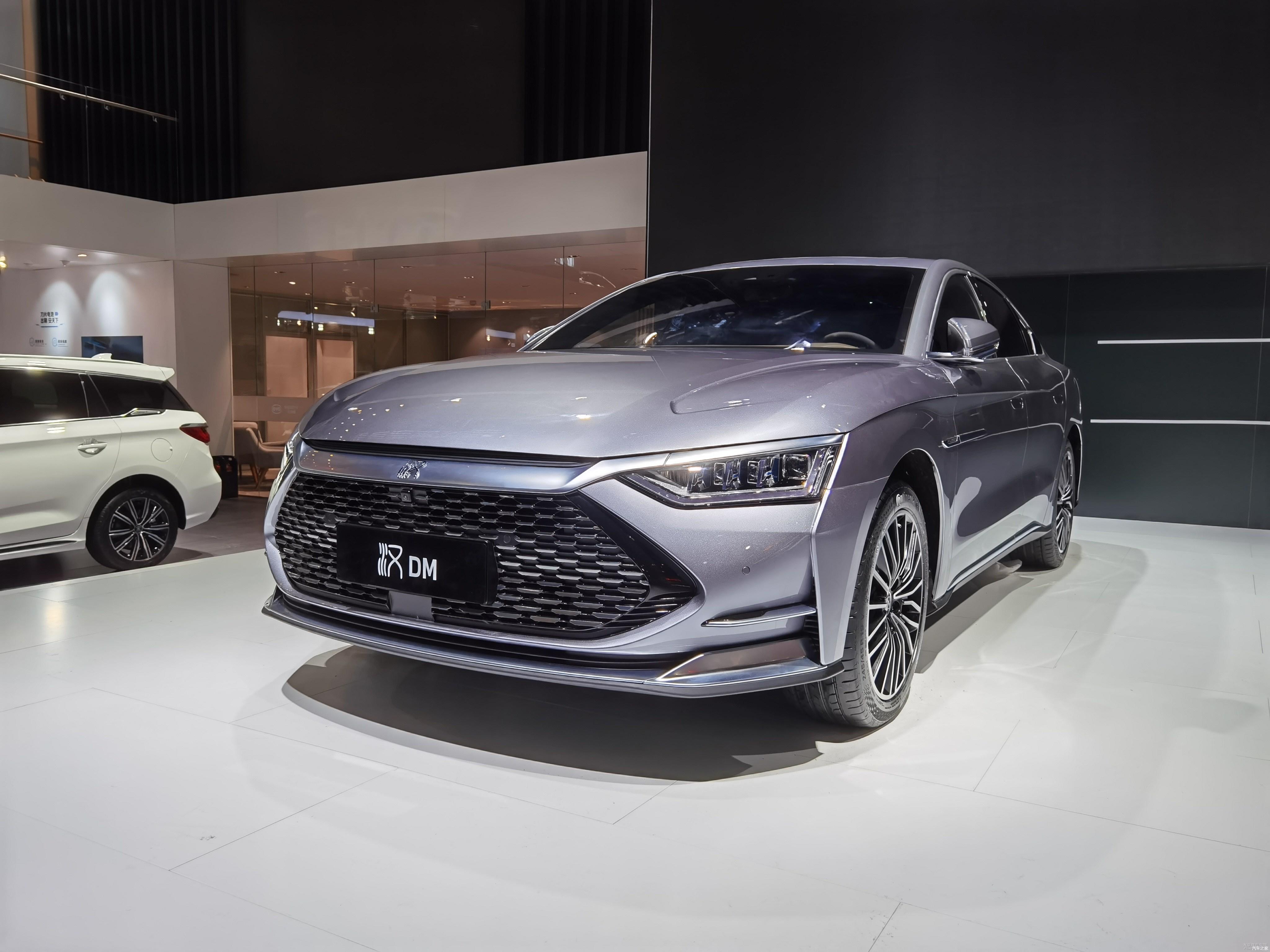 有望于7月10日正式上市比亚迪汉dm亮相粤港澳大湾区车展