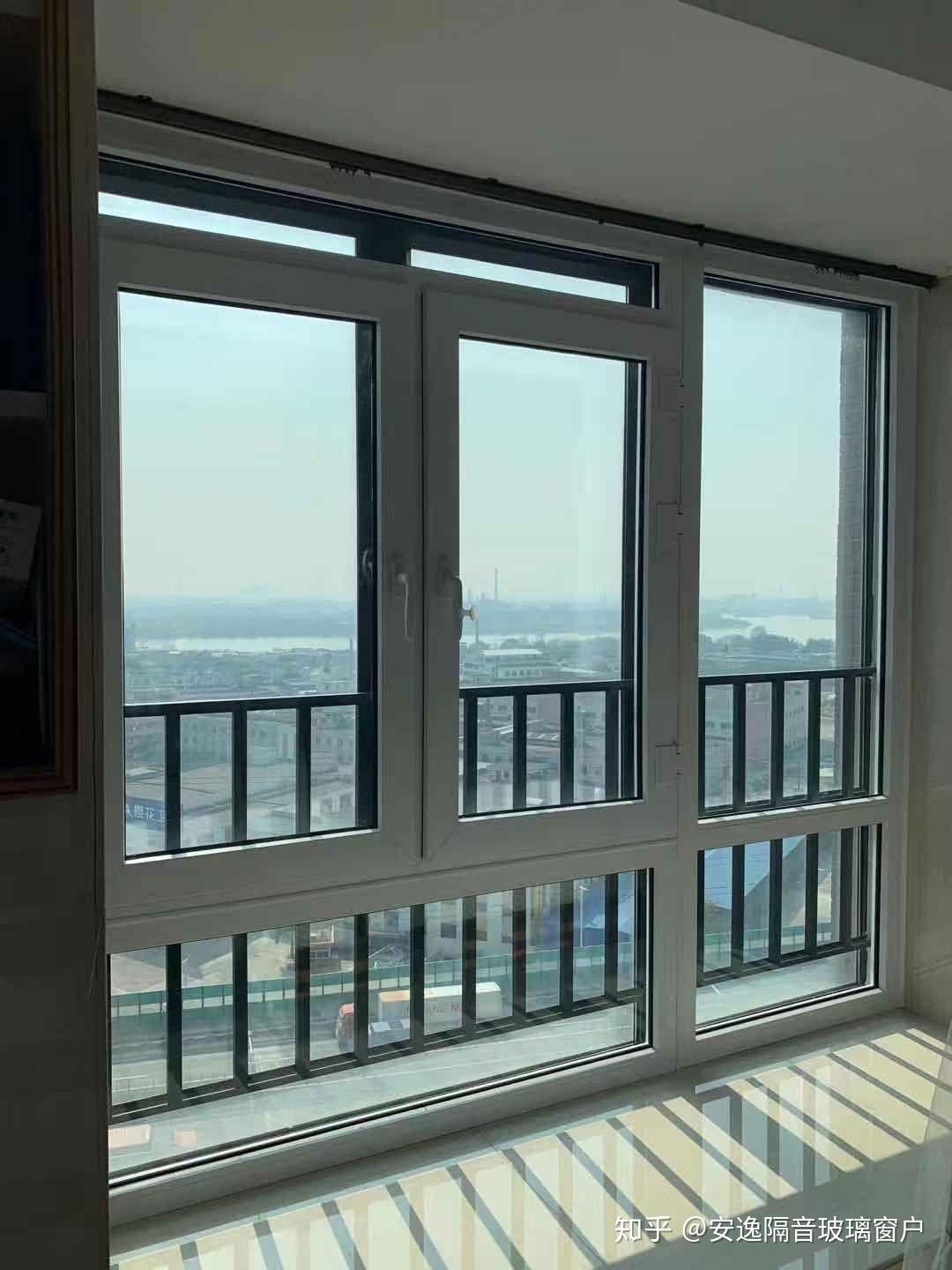 三层夹胶隔音玻璃窗今日安装的有