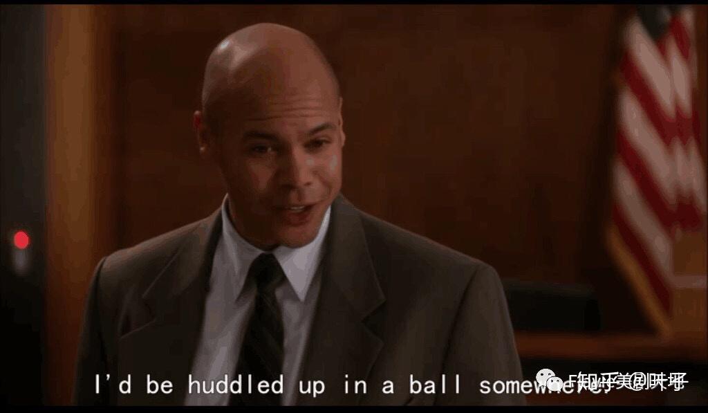 huddle up:蜷缩,缩成一团to hold your arms and legs close to your