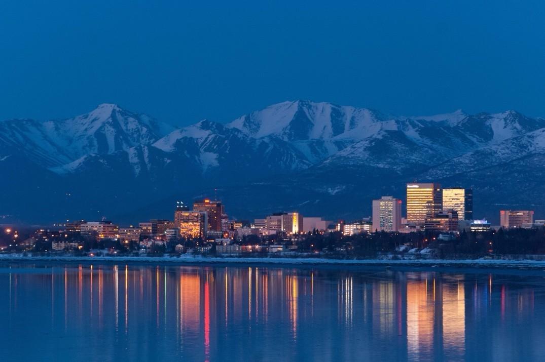 费尔班克斯是阿拉斯加第二大城市,被誉为北极光首都,以及阿拉斯加的