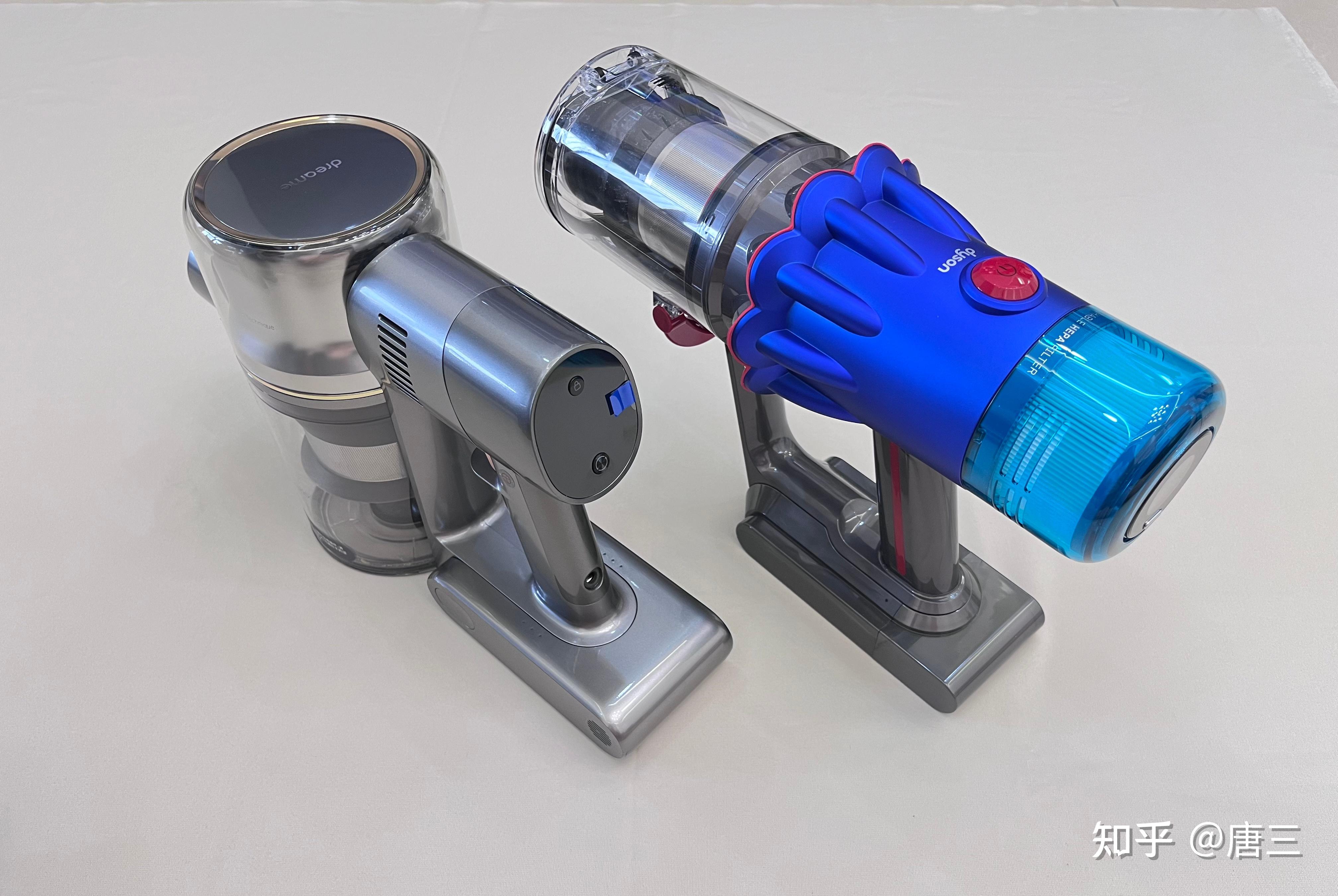 全家福追觅v16pro的配件包括贴边软绒刷,电动除螨刷,柔性扁吸,二合一