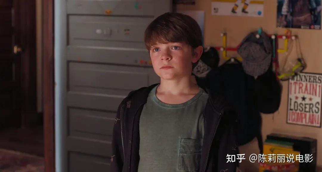 他叫小帅刚上6年级片名为《祖父大战》为了能睡个安稳觉竟和小外孙