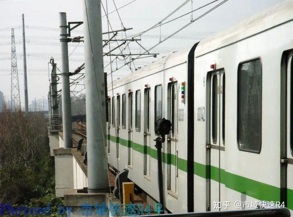 似乎預示著這座車站的命運一張早已絕版的2號線線路圖張江高科站後