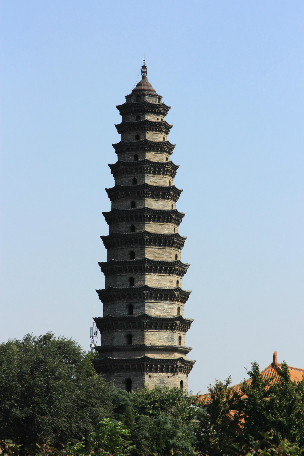 且听我慢慢道来: 汶上县有一座寺庙,里面有一座北宋年间的佛塔