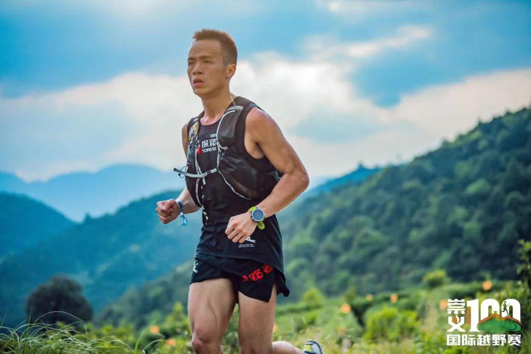 他们用奔跑记录人生与辉煌2020年度越野跑人物