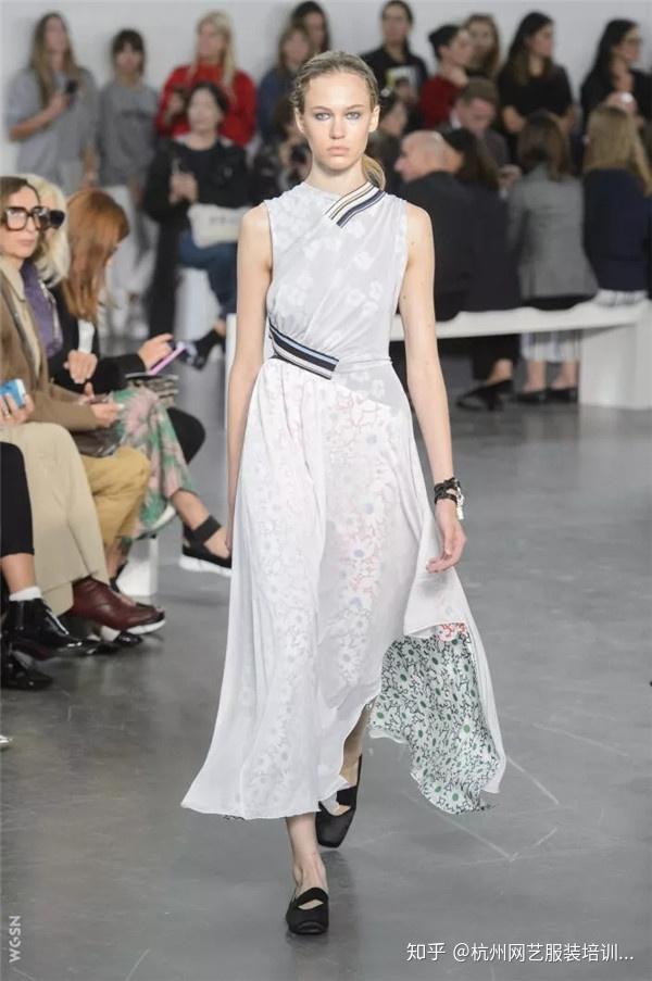 服装毕业设计没灵感,这些不对称设计将助你"脑洞大开"!