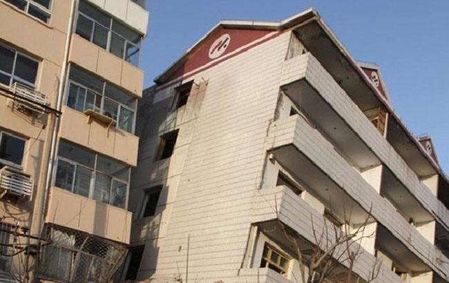 重庆楼歪歪成网红但不是所有的楼歪歪都是特色