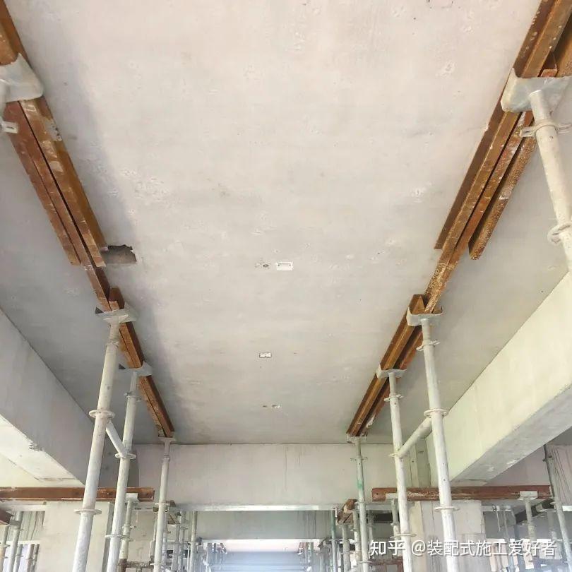 无拼缝不出筋大尺寸叠合板技术,少支撑免支模!