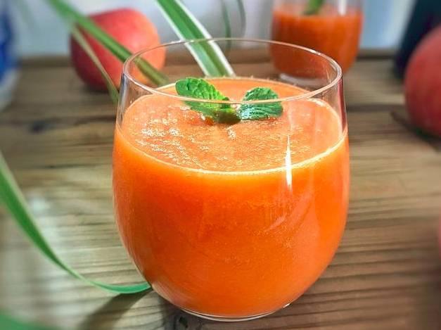 天然的美容佳品,眼睛的天然保护神,绿色健康果饮胡萝卜苹果汁! - 知乎