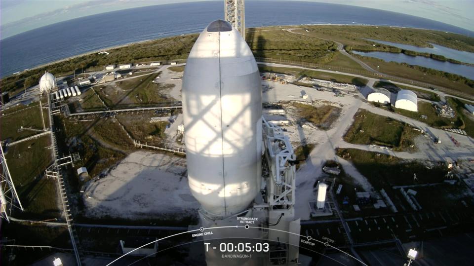 北京时间2024年4月8日07:16(美东夏令时7日19:16),"猎鹰九号"运载火箭