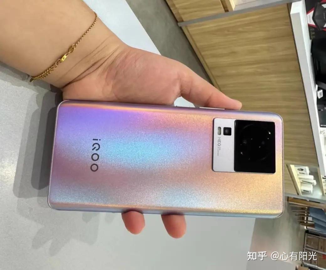 iqooneo7se12gb512gb从2899降至1849