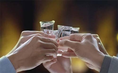 v2-4f4bb98fed8c290401e26a46b8272c60_1440w.jpg?source=172ae18b