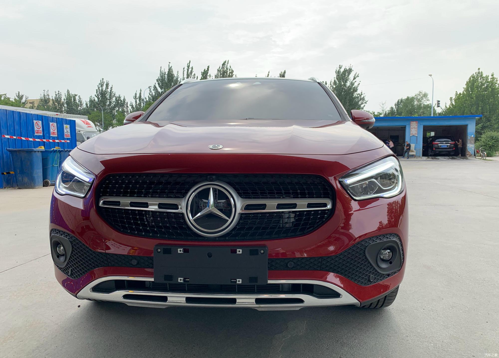 街头实拍2020款奔驰gla现身国六13t7dct颜值在线