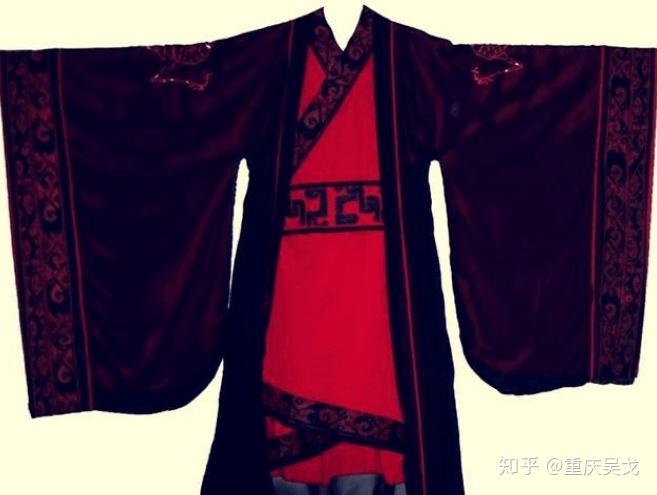 《郑伯克段于鄢》中为什么说称庄公为“郑伯”，是讥讽他对弟弟失教。那么正常来说应该怎么称呼？ 知乎