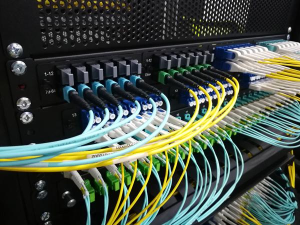 爱德泰小课堂 | 教你如何选择单模光纤和多模光纤 - 知乎