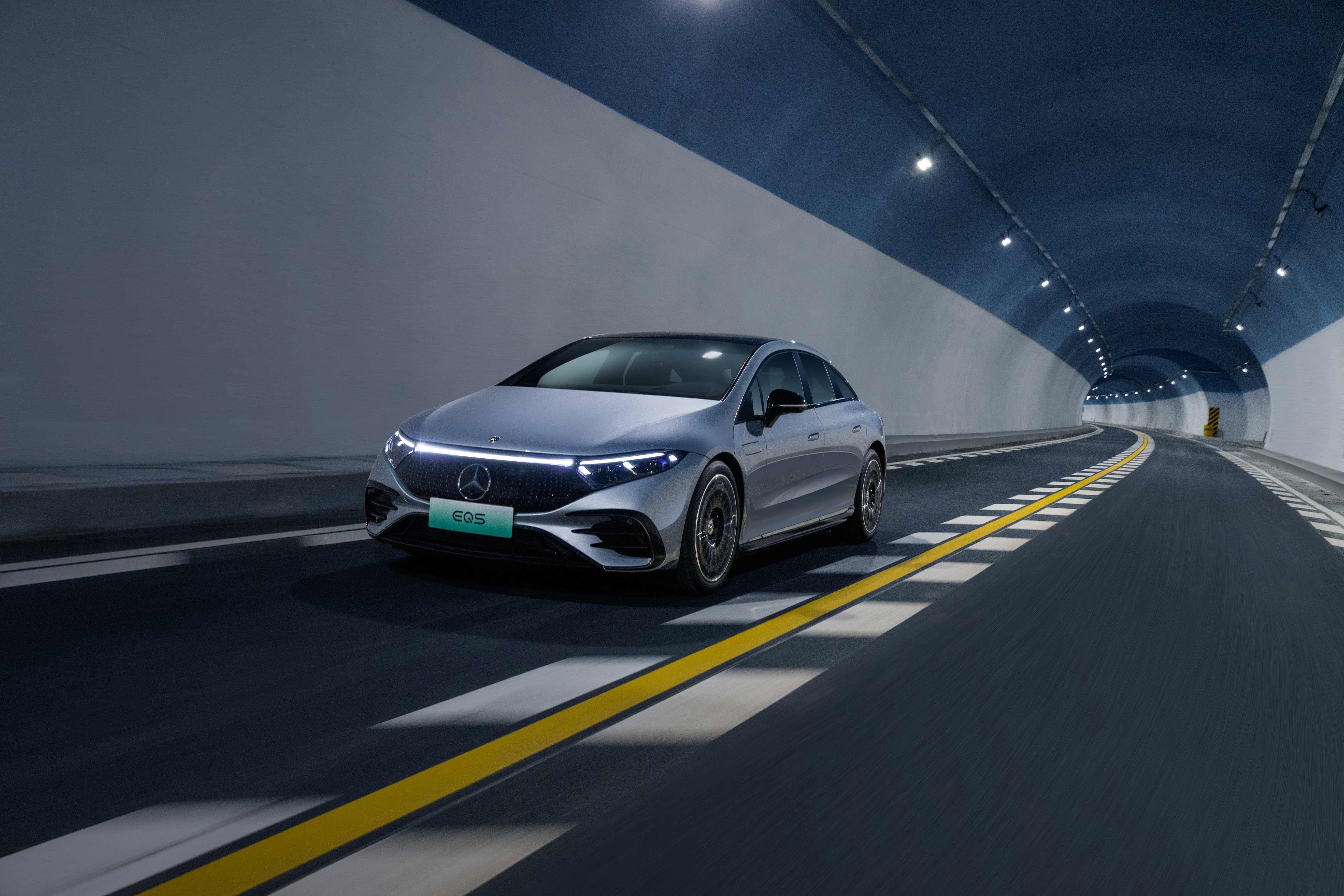 重新定义纯电豪华车奔驰eqs正式上市售10796万元起