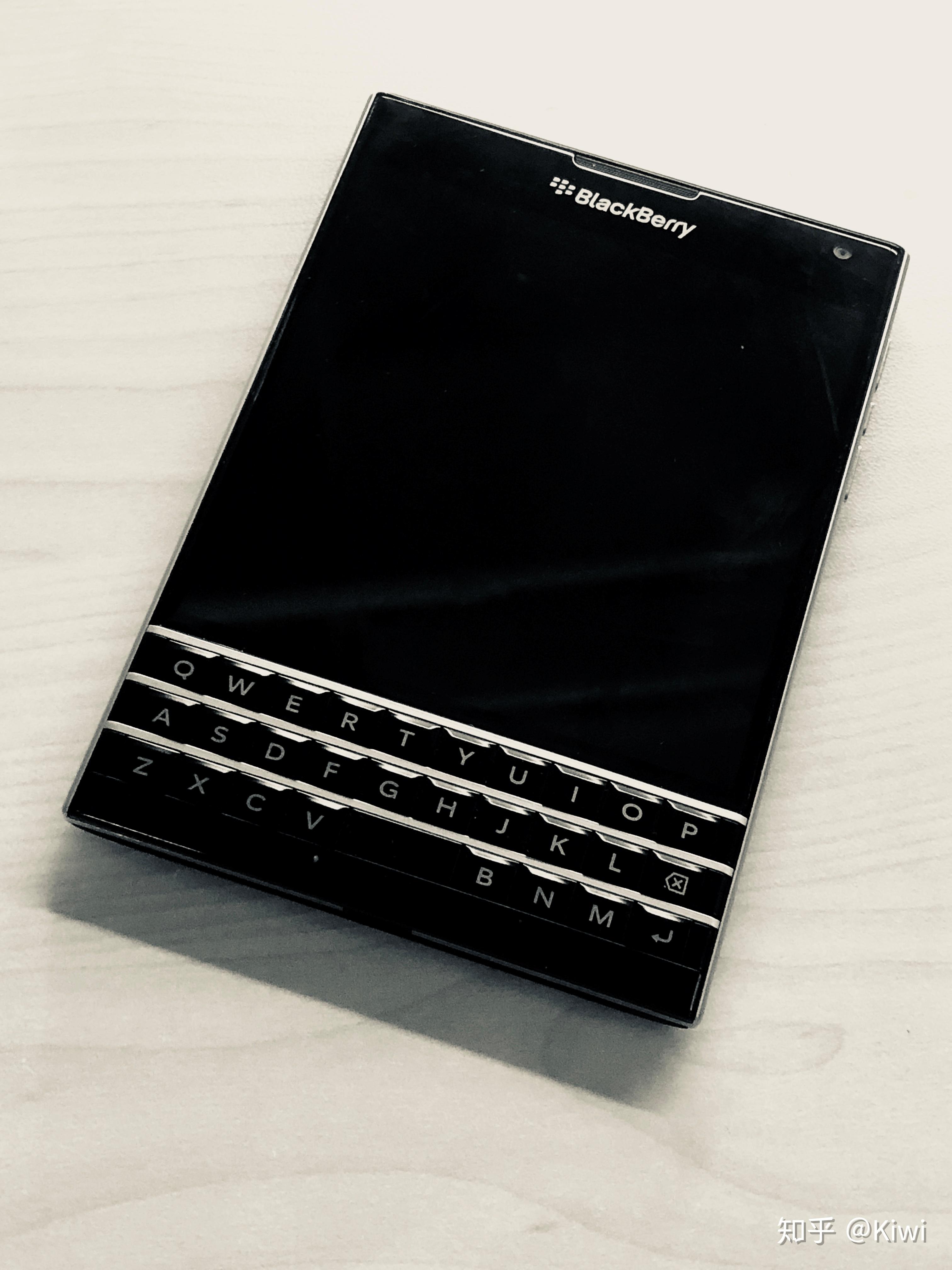 BlackBerry Passport 32GB Factory Unlocked (SQW100-1) GSM 4G LTE ...