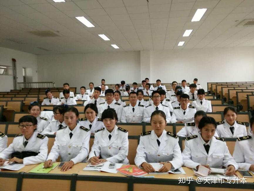 天津海运职业学院学生图片