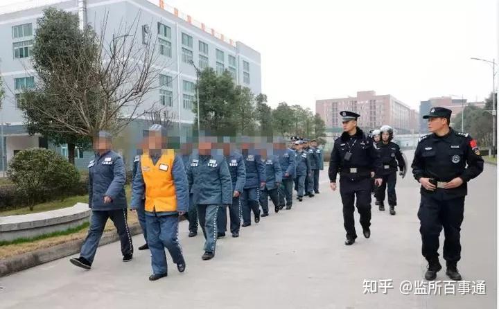 监狱服刑人员的囚服,为什么长这个样子? - 知乎