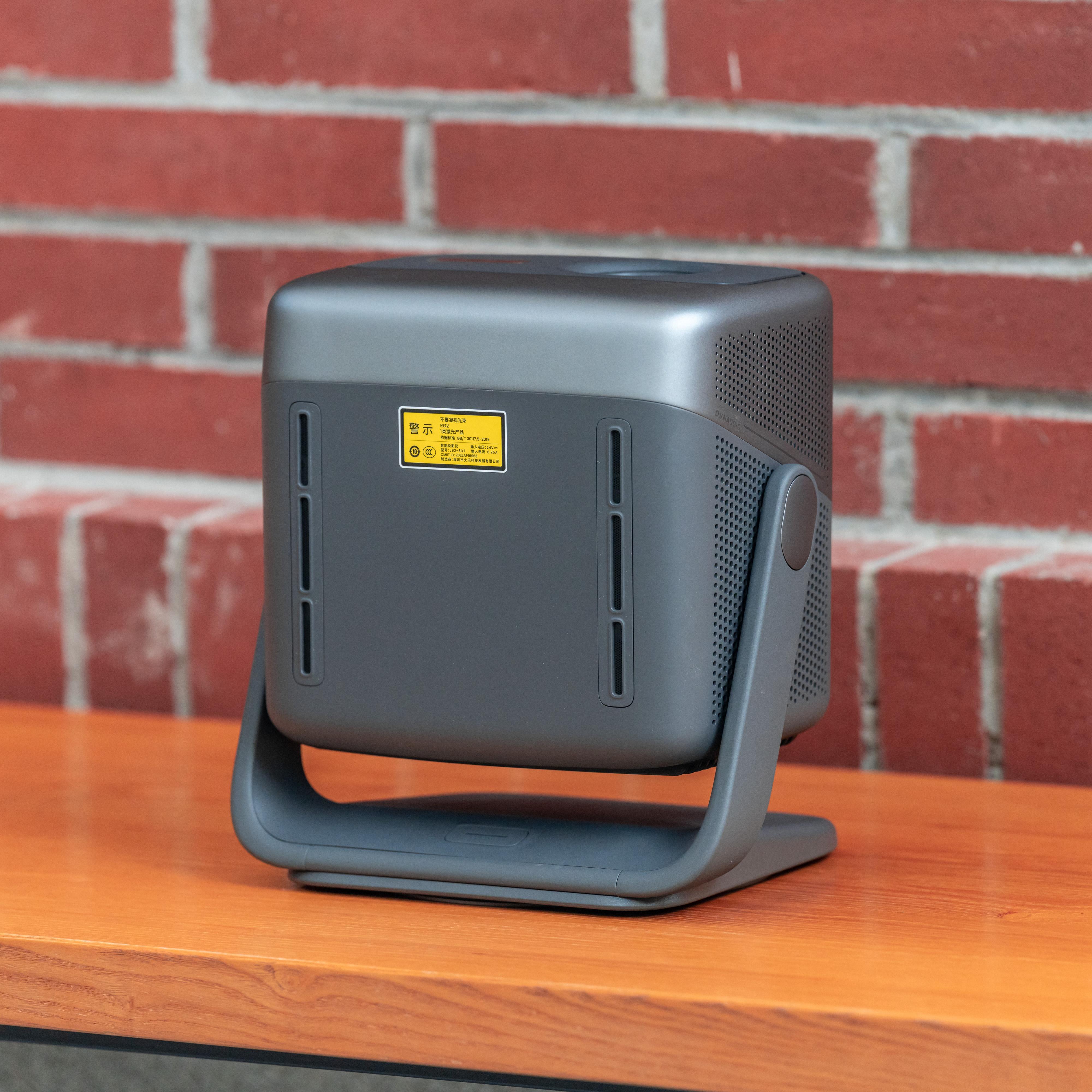 4k三色激光2000civa流明5999元的坚果n1spro到底卷到什么地步了