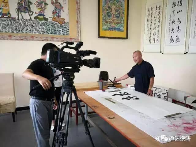 字如泰松苍劲秀人似湘桂淡雅清评梁金杰先生书法作品