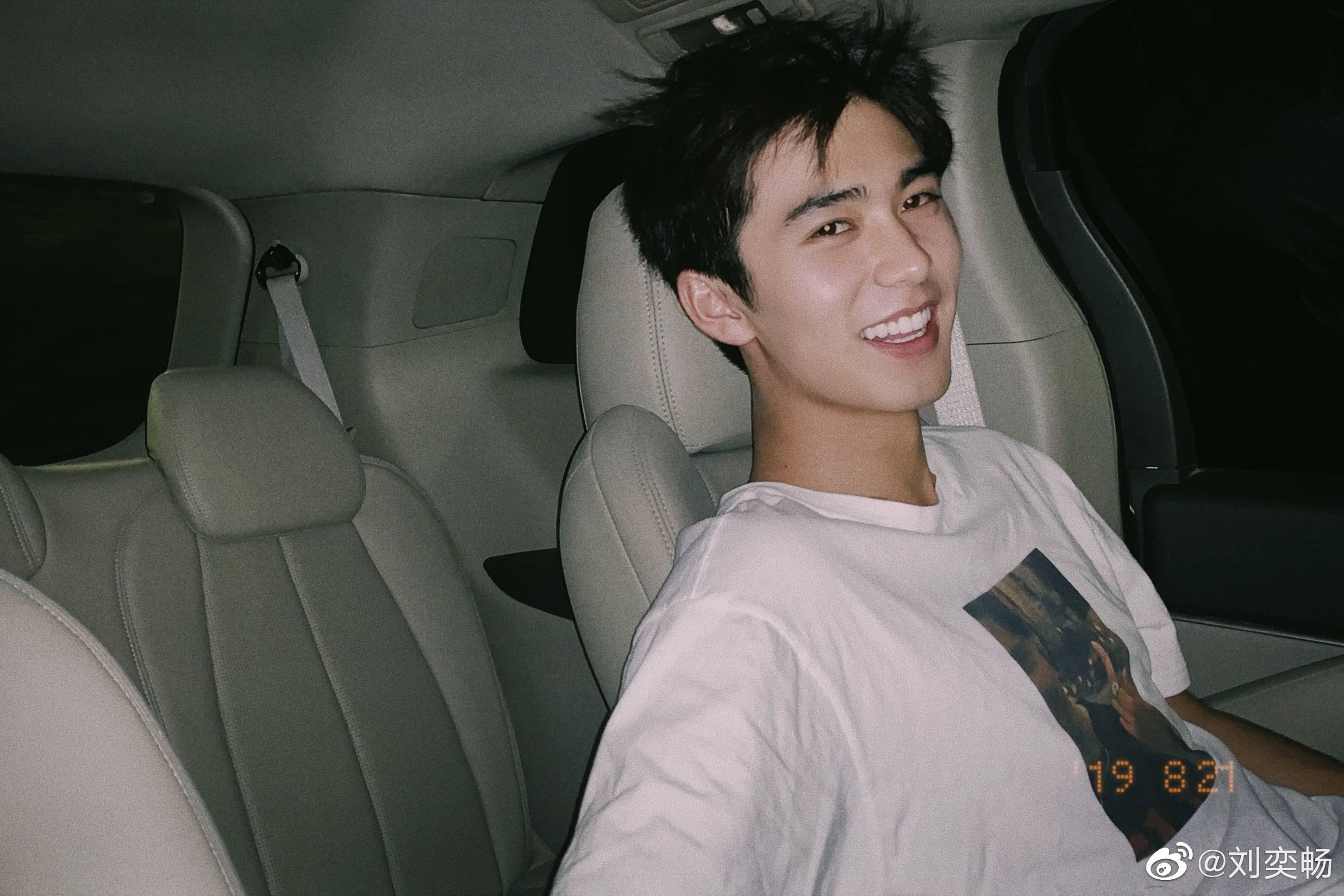 如何评价刘奕畅在少主且慢行中的表现