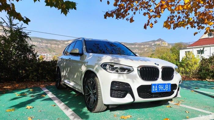 霸气好开入手蓝天白云系列宝马x330i