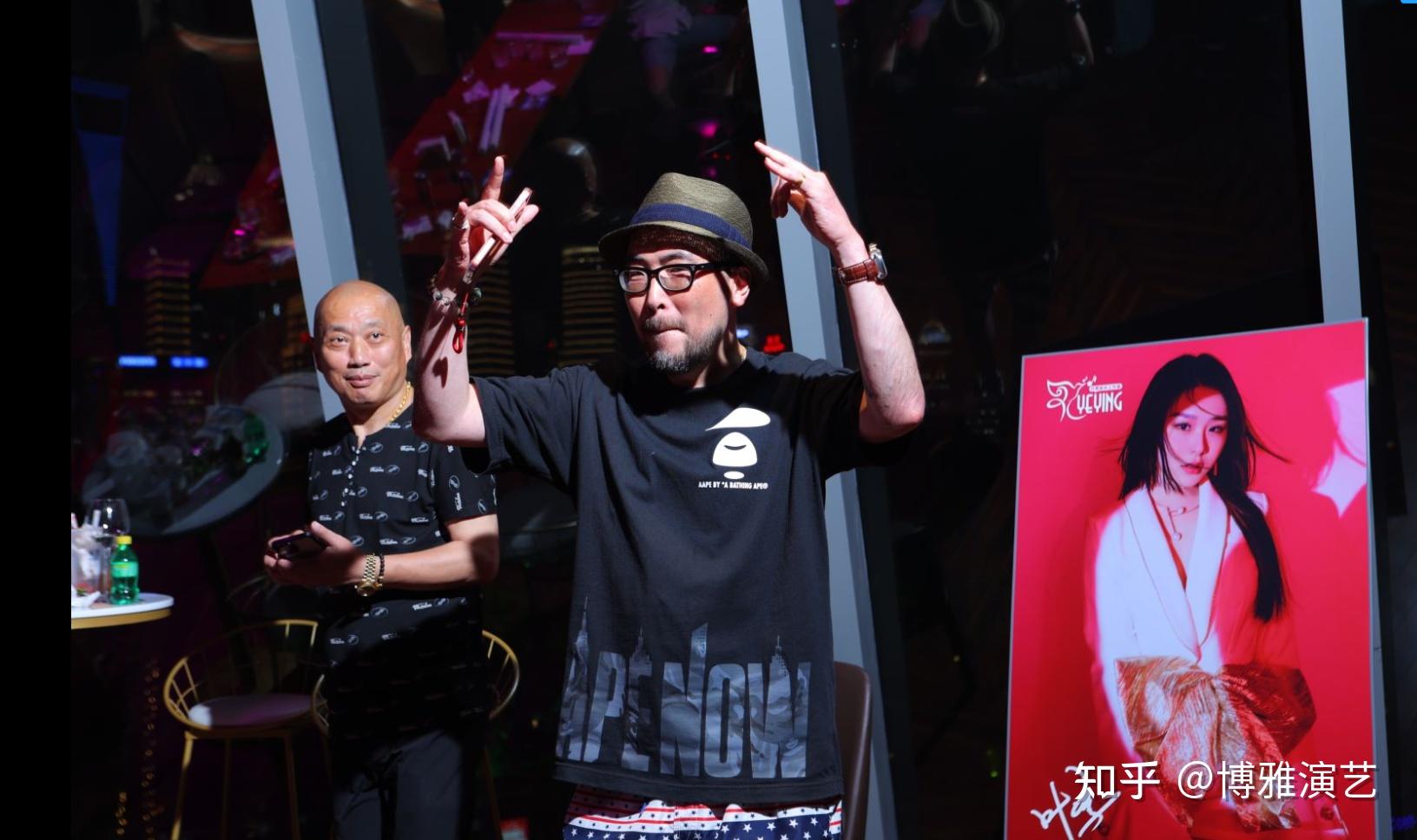 制片人朱义伟公子昨夜入梦来发布会在上海白玉兰广场举行