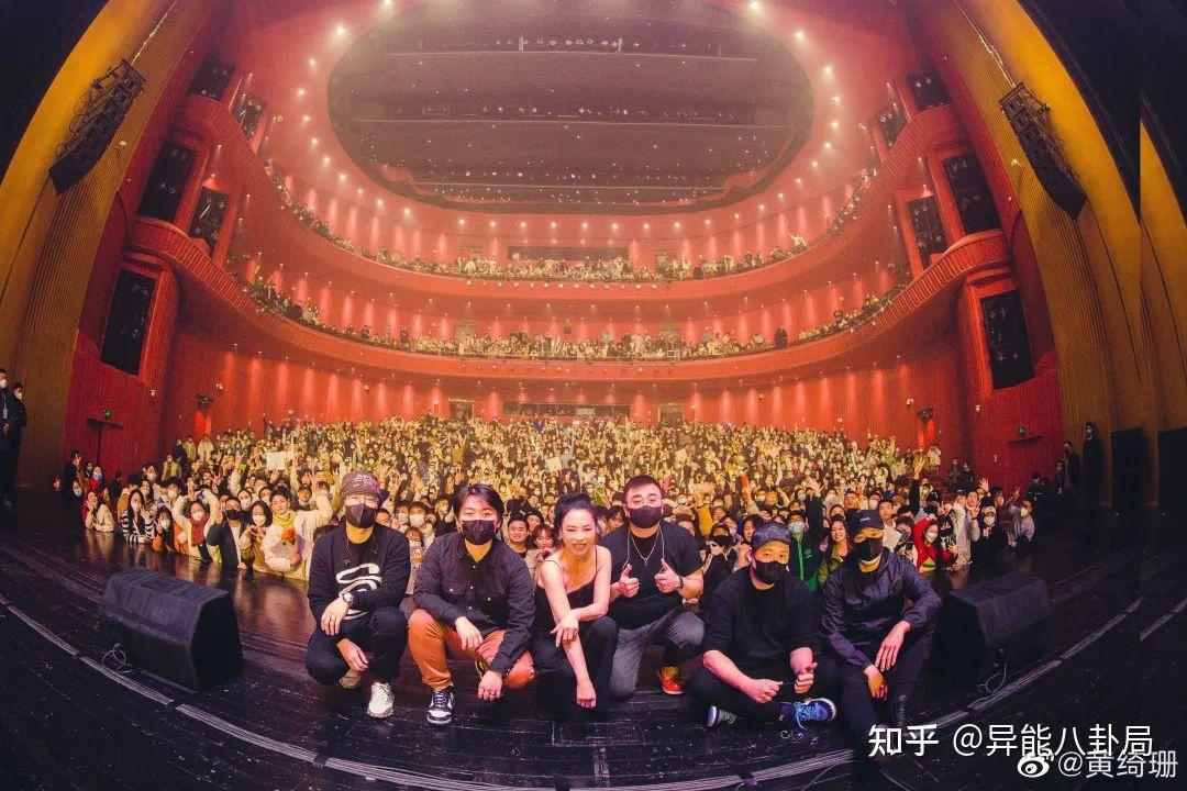 黄绮珊这老女人有点意思-黄绮珊早年经历