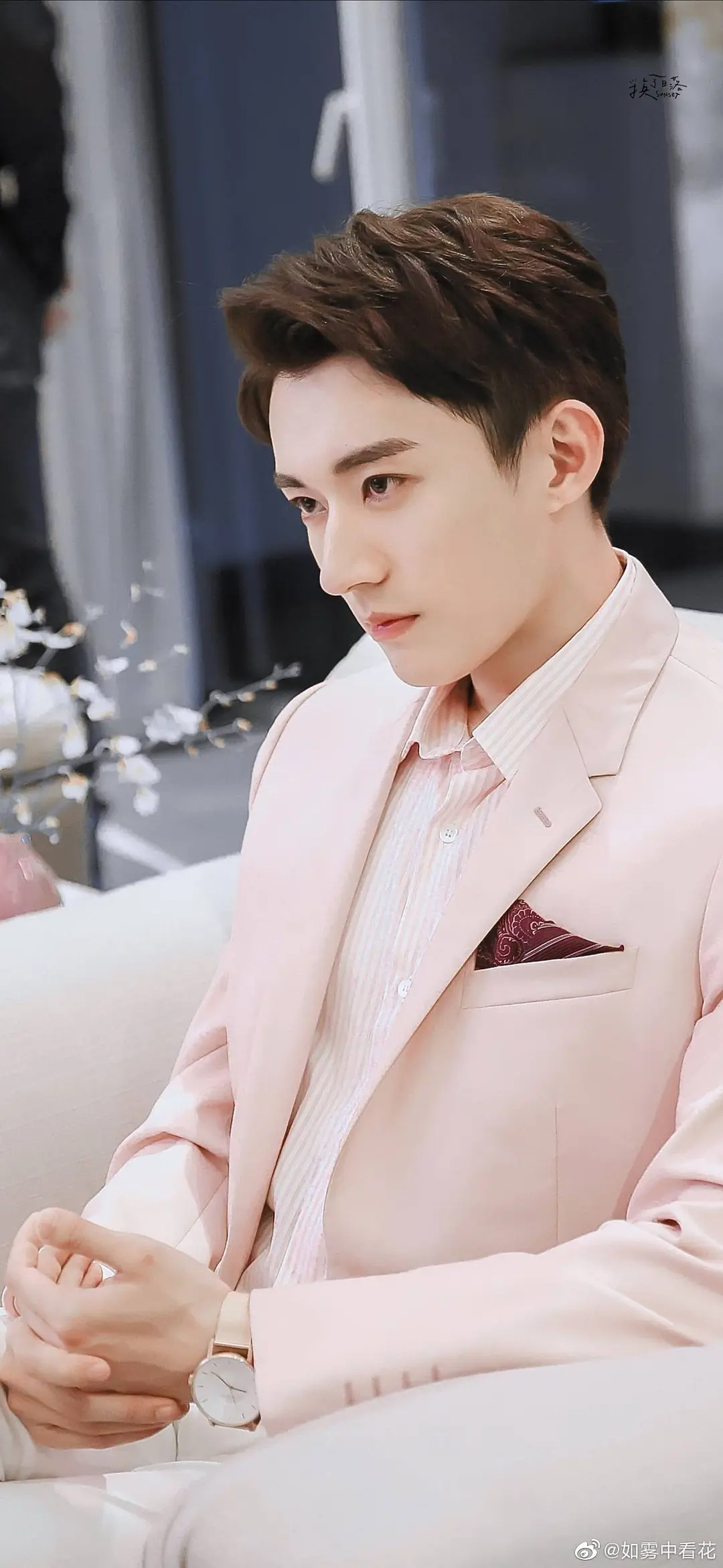 被评最妖孽男星和杨紫传10年绯闻却公开承认花几千万整鼻子