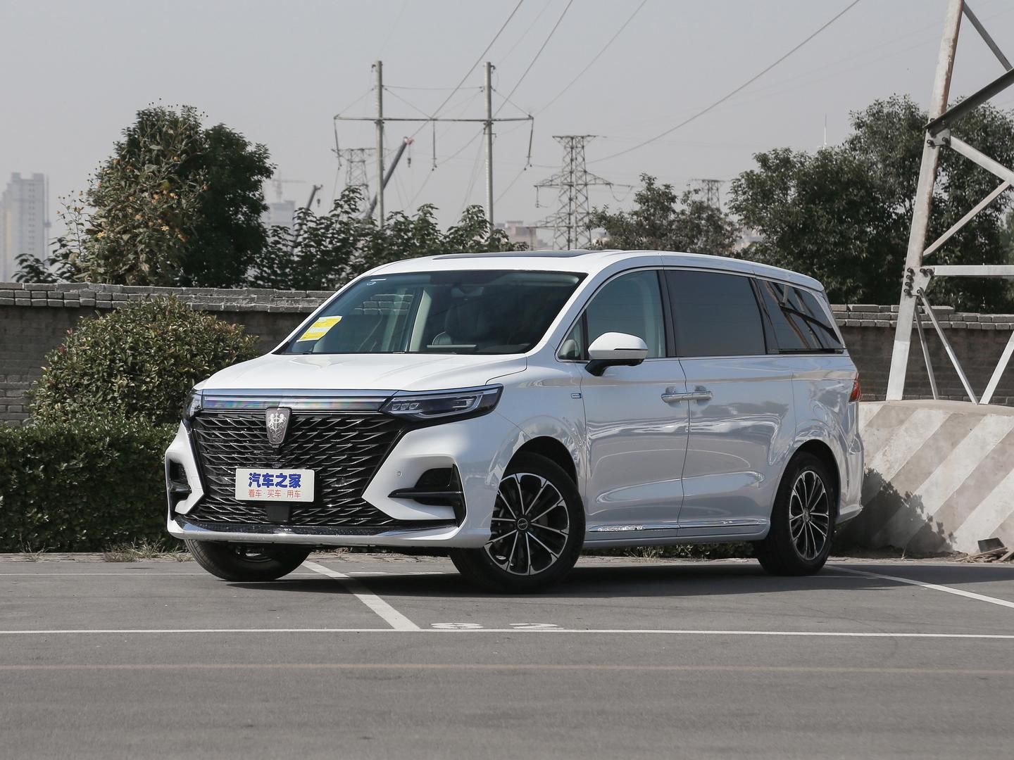 搭载20t发动机自带升降茶台荣威imax8将于今晚上市