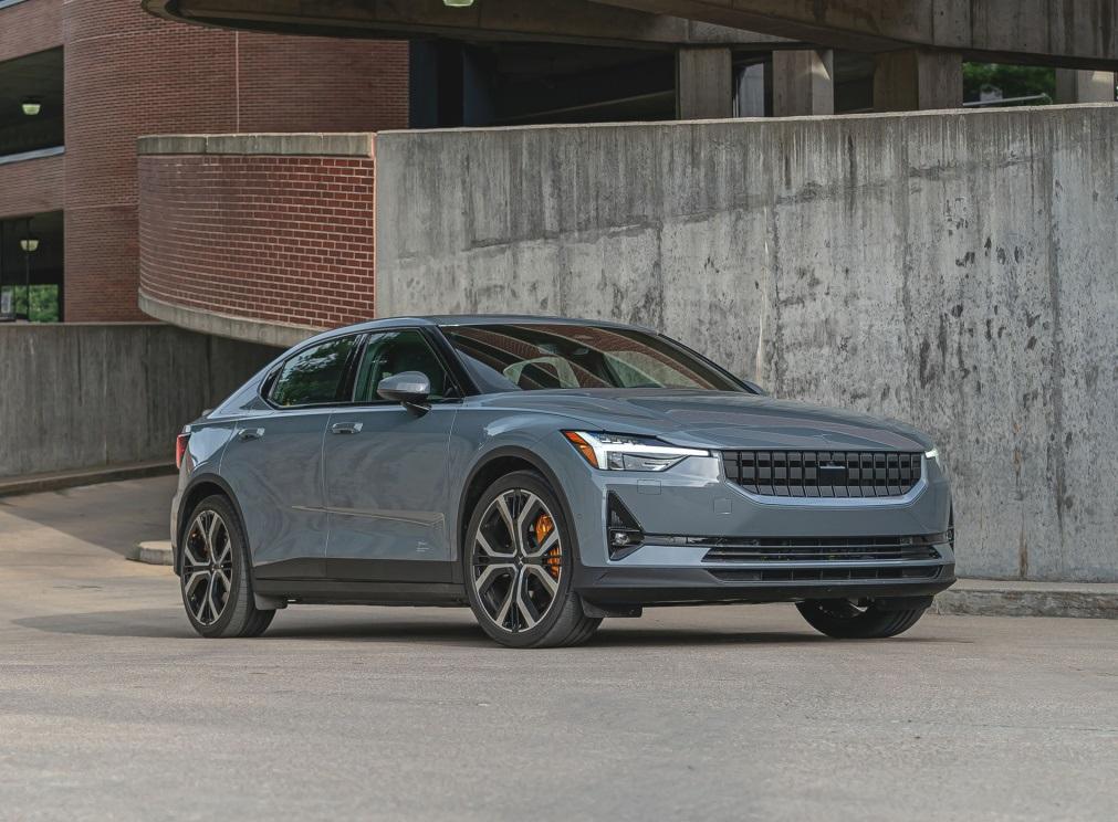 外观方面,作为沃尔沃电动化产品的第二款车型,polestar 2长续航版基本