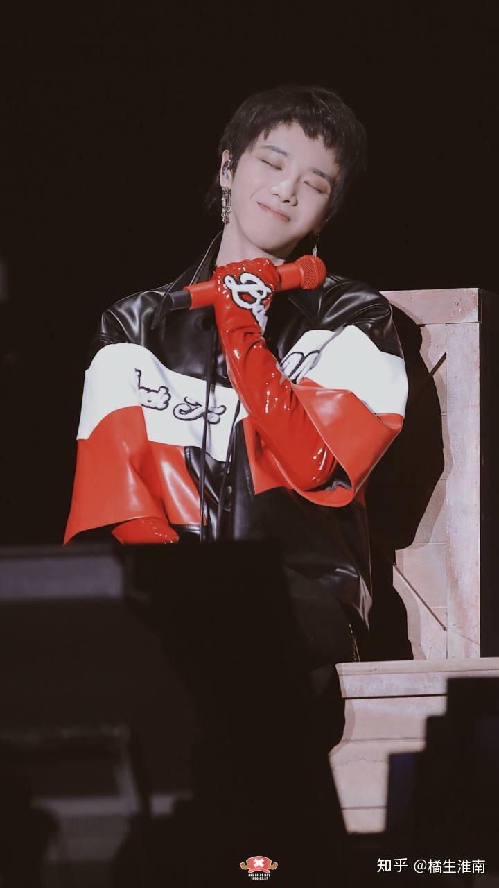 如何评价华晨宇(原创)新歌《斗牛》?(演唱会现