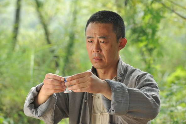 陈六子这个角色很讨喜他有着中国人独有的智慧与刚毅