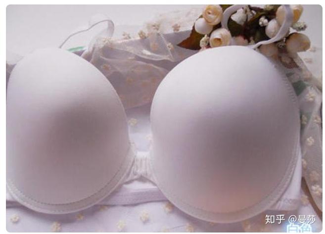 内衣空杯原因三,罩杯太厚正常的内衣厚度和形状和碗差不多,有的内衣
