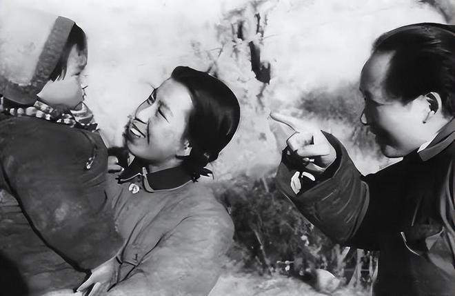 “十大”之后,江青集团空前膨胀,毛主席曾三次指示要解决他们 - 知乎
