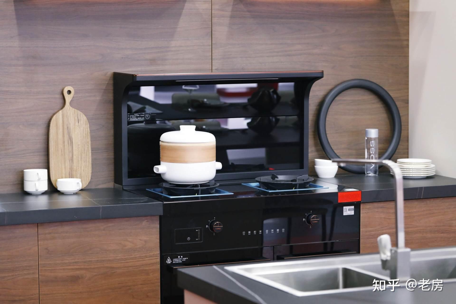 新房装修在即探访厨卫博览会探寻新一代蒸烤一体集成灶