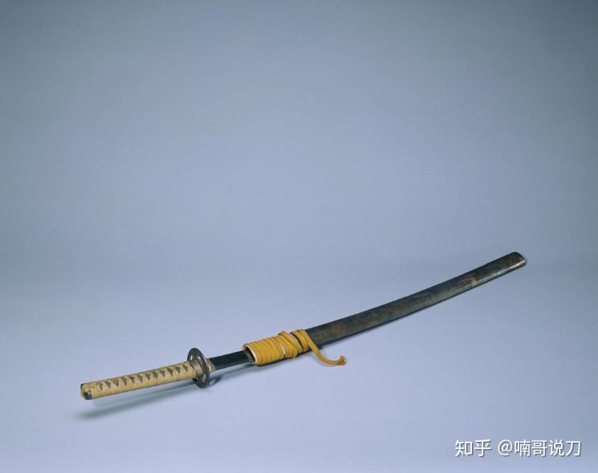 收藏于故宫博物馆的清代镶铜把漆鞘腰刀.刀身为百炼钢,雪刃锋利.