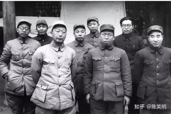 黄克诚是什么来历,为何55年会被授大将军衔? - 知乎