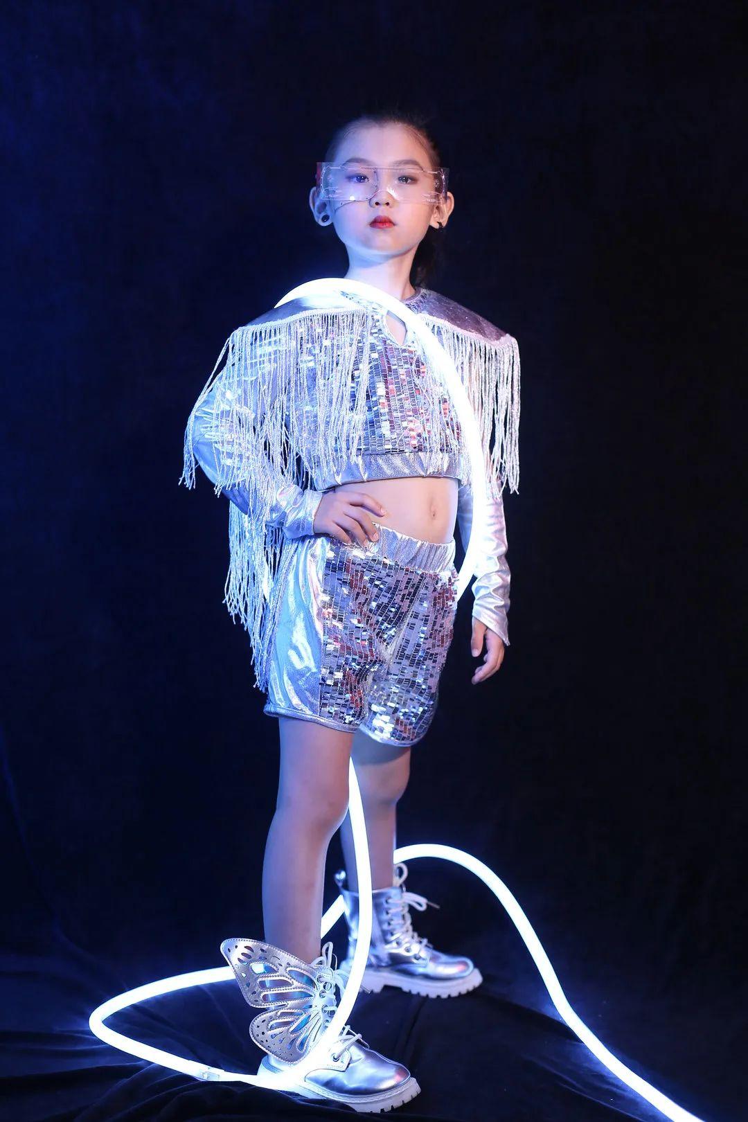 时代华娱 网络人气冠军于昕妤 | 2020第二届《华娱