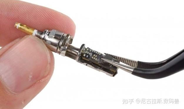 applepencil和一百块的平替电容笔有什么不同